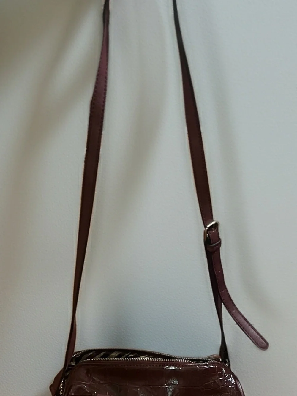Dana Buchman croc embossed